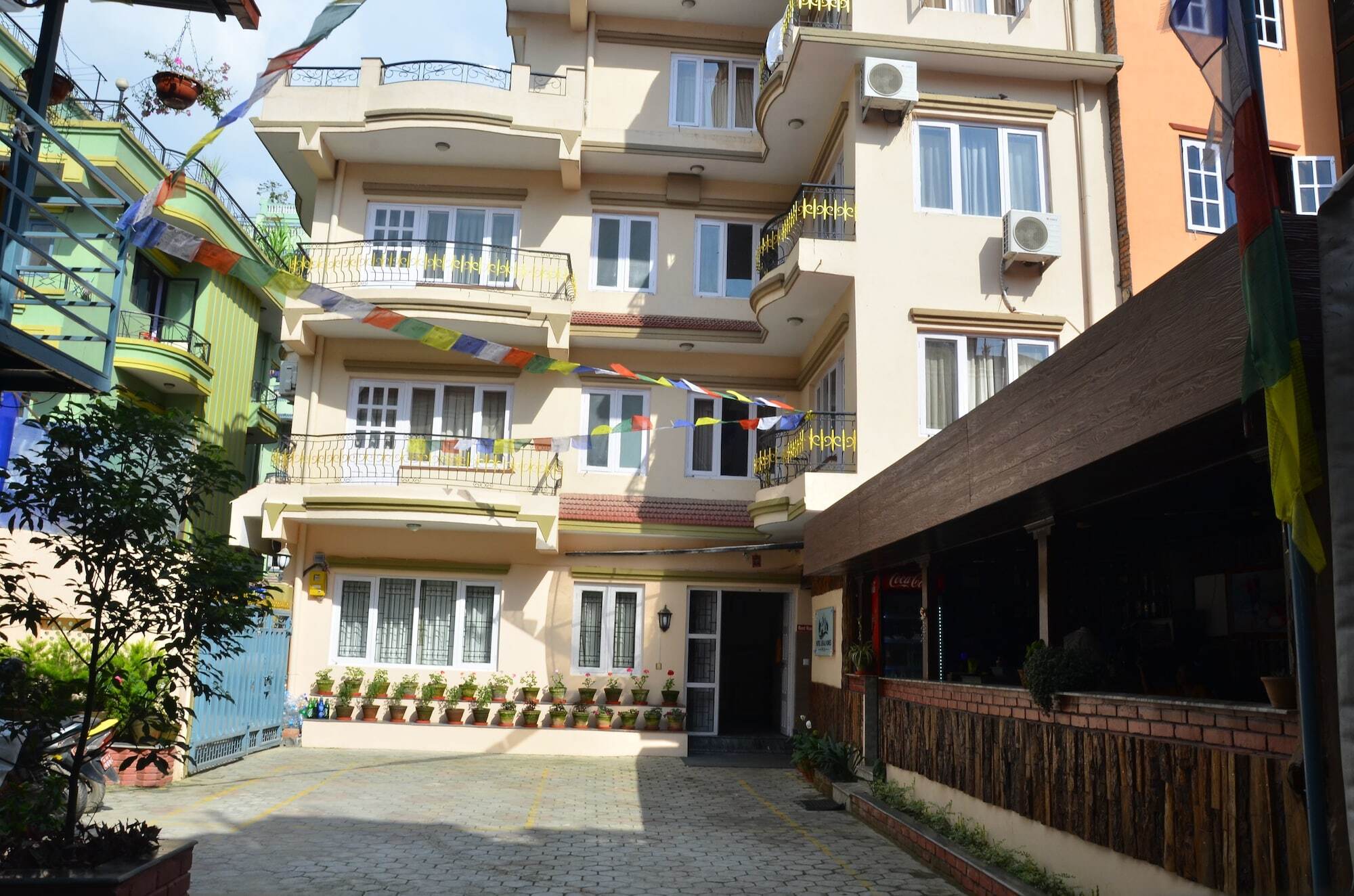 Oyo 720 Lekali Homes And Restaurant Kathmandu Exterior photo